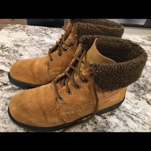 Women’s Earth Shoe Stadium Boot size 9